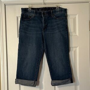 Levi's Deep Blue Capris